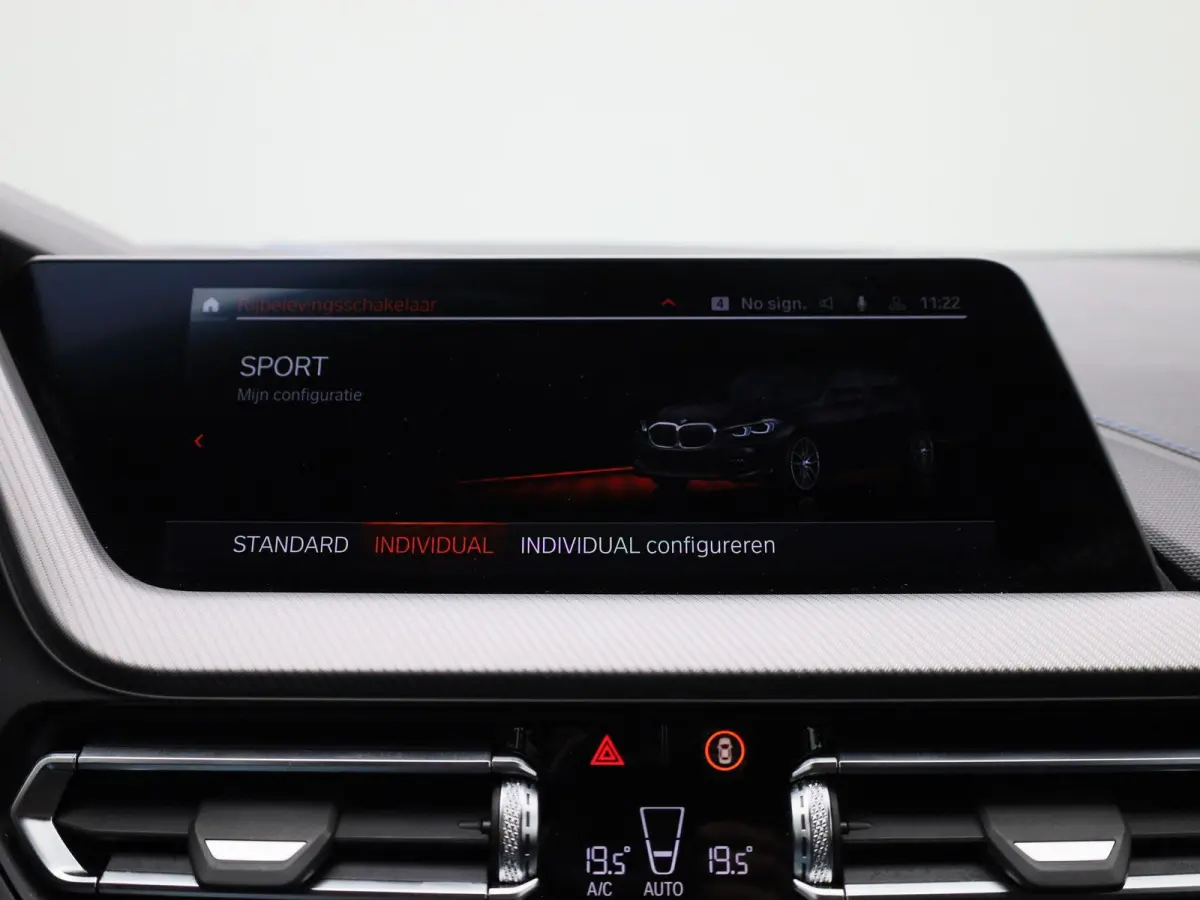 120i Business Edition | M Sport / BMW M 50 Jahre | BMW Live Professional | Adaptieve LED koplampen | Apple Carplay/Android Auto | Active Guard Plus | 12 Maanden BOVAG Garantie |