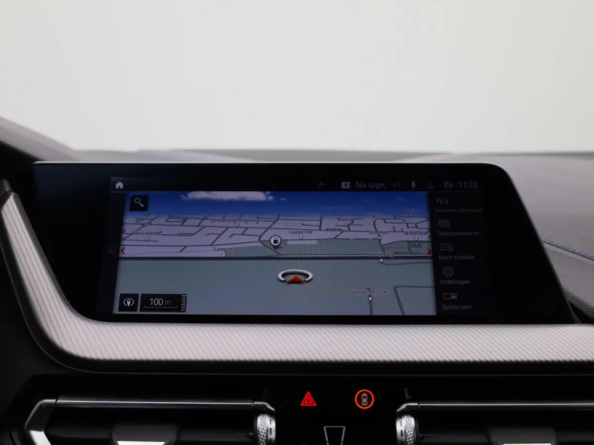 120i Business Edition | M Sport / BMW M 50 Jahre | BMW Live Professional | Adaptieve LED koplampen | Apple Carplay/Android Auto | Active Guard Plus | 12 Maanden BOVAG Garantie |
