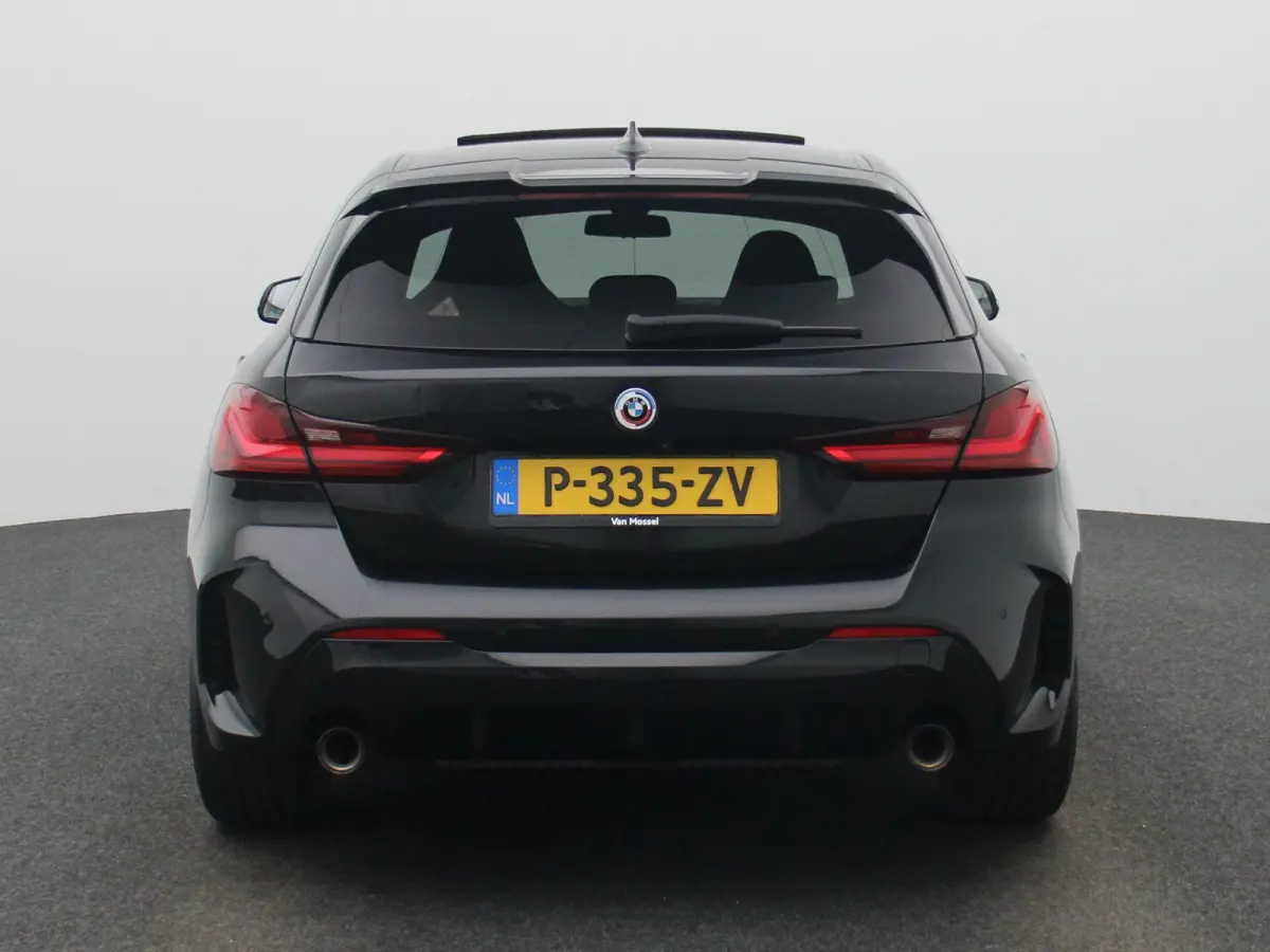 120i Business Edition | M Sport / BMW M 50 Jahre | BMW Live Professional | Adaptieve LED koplampen | Apple Carplay/Android Auto | Active Guard Plus | 12 Maanden BOVAG Garantie |