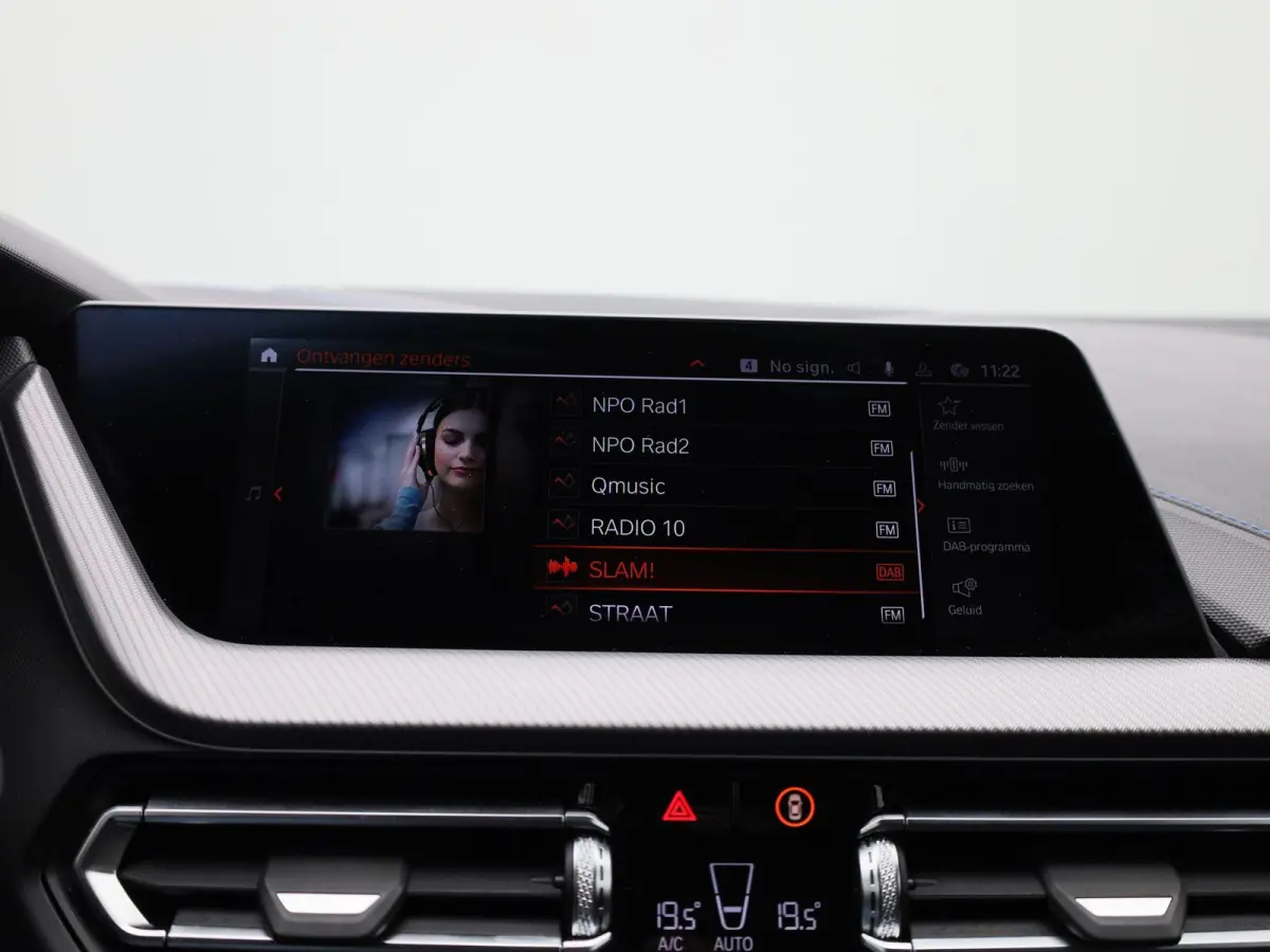 120i Business Edition | M Sport / BMW M 50 Jahre | BMW Live Professional | Adaptieve LED koplampen | Apple Carplay/Android Auto | Active Guard Plus | 12 Maanden BOVAG Garantie |