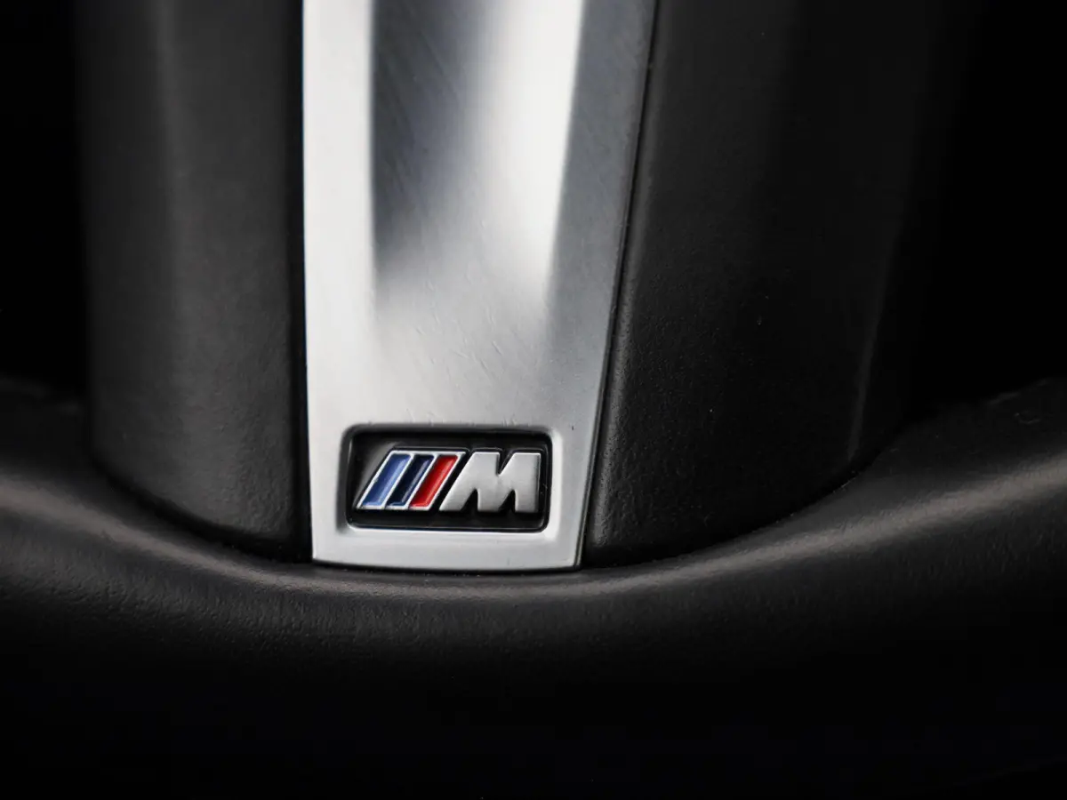 120i Business Edition | M Sport / BMW M 50 Jahre | BMW Live Professional | Adaptieve LED koplampen | Apple Carplay/Android Auto | Active Guard Plus | 12 Maanden BOVAG Garantie |