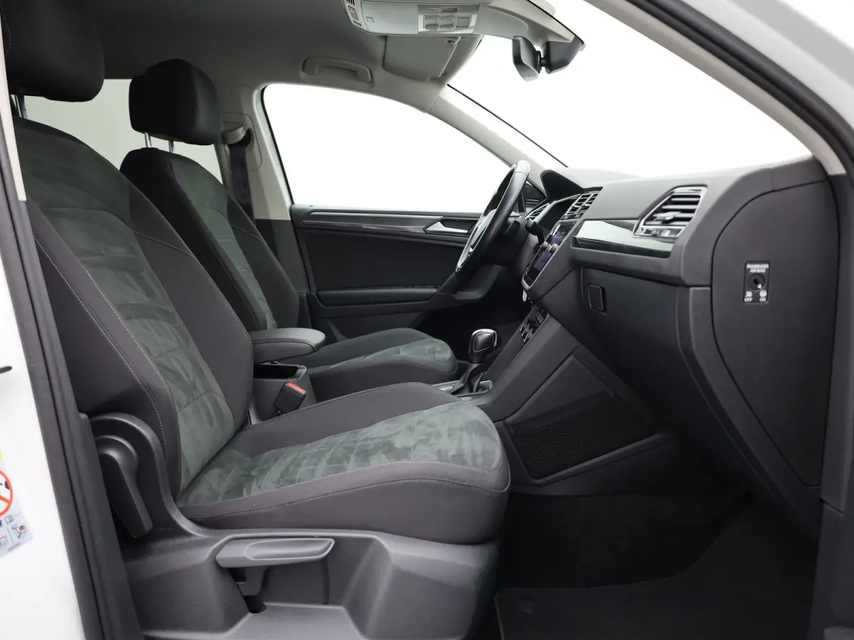 1.5 TSI ACT Highline Business R | Black Style | Head Up | Side Assist | Elk. A-klep | Prijs Rijklaar!!