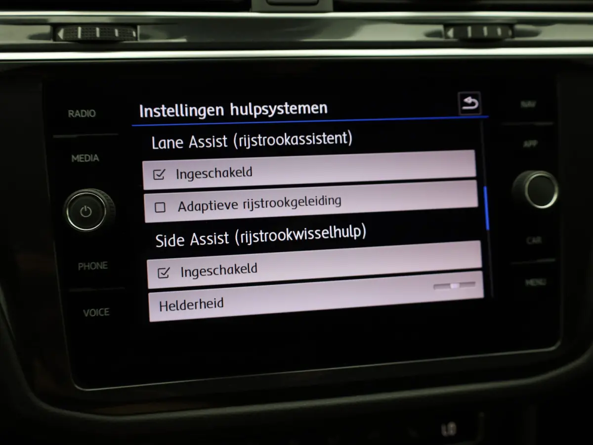 1.5 TSI ACT Highline Business R | Black Style | Head Up | Side Assist | Elk. A-klep | Prijs Rijklaar!!