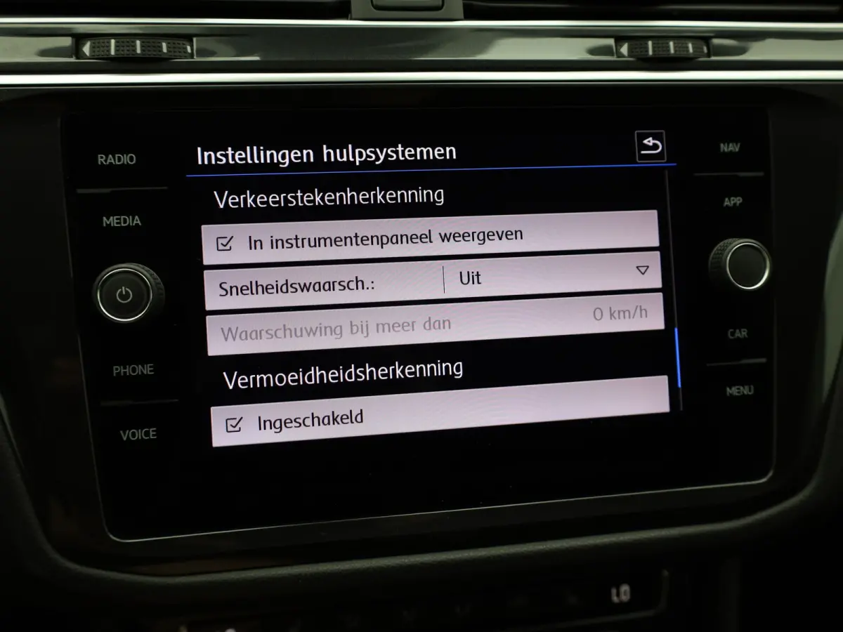 1.5 TSI ACT Highline Business R | Black Style | Head Up | Side Assist | Elk. A-klep | Prijs Rijklaar!!
