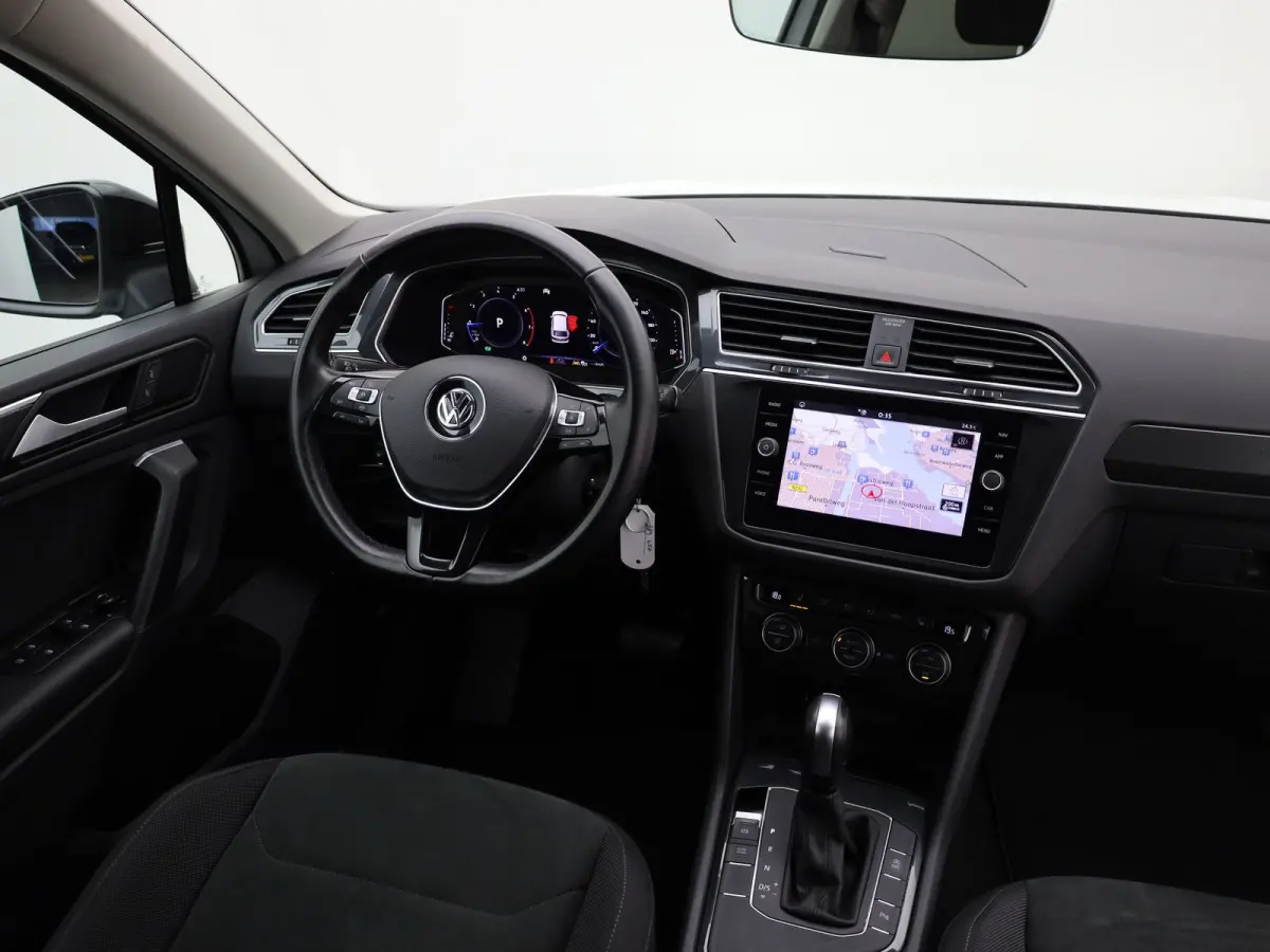 1.5 TSI ACT Highline Business R | Black Style | Head Up | Side Assist | Elk. A-klep | Prijs Rijklaar!!
