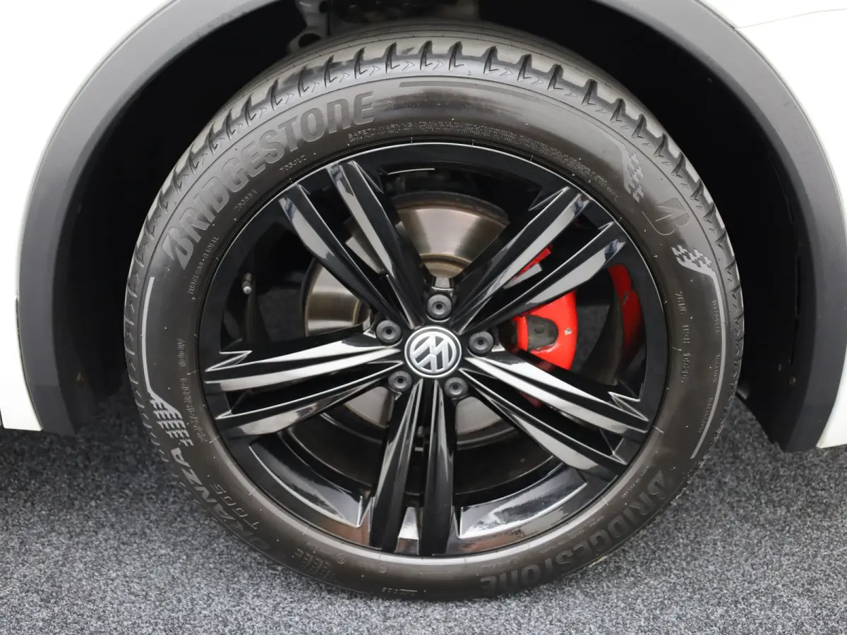 1.5 TSI ACT Highline Business R | Black Style | Head Up | Side Assist | Elk. A-klep | Prijs Rijklaar!!