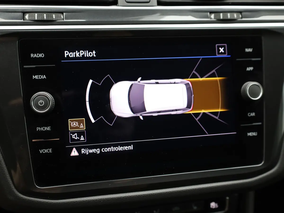 1.5 TSI ACT Highline Business R | Black Style | Head Up | Side Assist | Elk. A-klep | Prijs Rijklaar!!