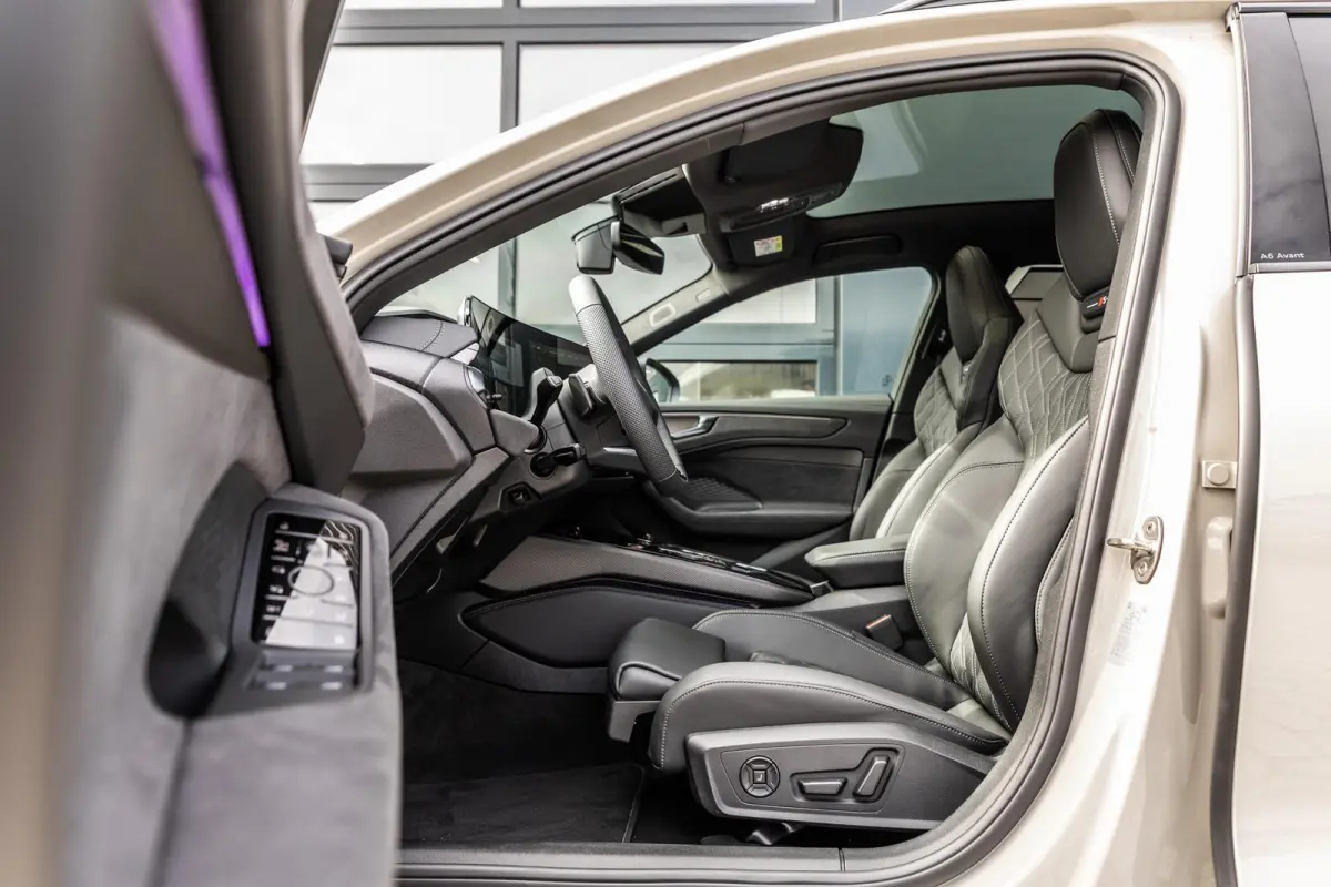 2.0 e-hybrid 367pk quattro S edition Competition | Luchtvering | Panoramadak | Bang & Olufsen | Trekhaak