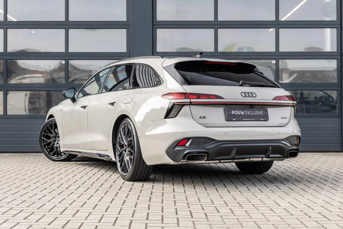 2.0 e-hybrid 367pk quattro S edition Competition | Luchtvering | Panoramadak | Bang & Olufsen | Trekhaak
