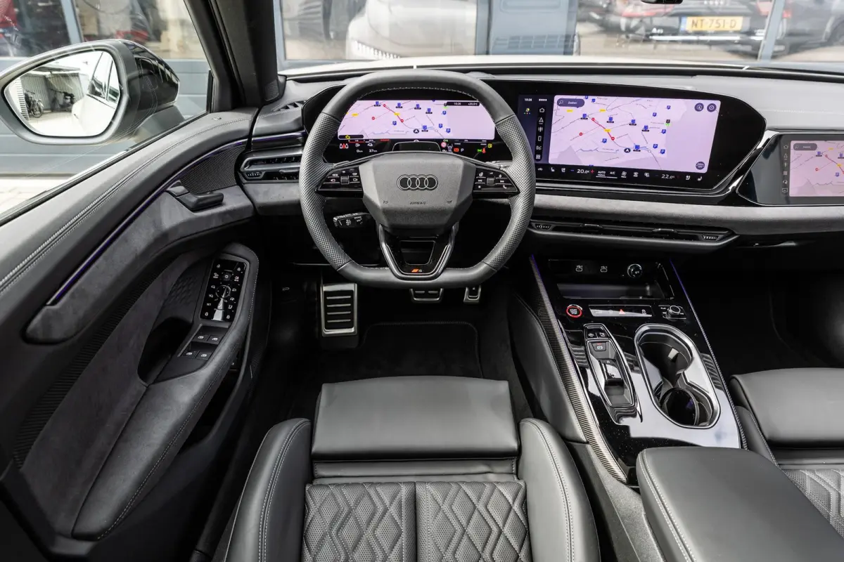2.0 e-hybrid 367pk quattro S edition Competition | Luchtvering | Panoramadak | Bang & Olufsen | Trekhaak
