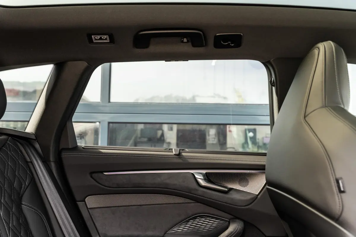 2.0 e-hybrid 367pk quattro S edition Competition | Luchtvering | Panoramadak | Bang & Olufsen | Trekhaak