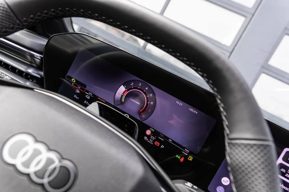 2.0 e-hybrid 367pk quattro S edition Competition | Luchtvering | Panoramadak | Bang & Olufsen | Trekhaak