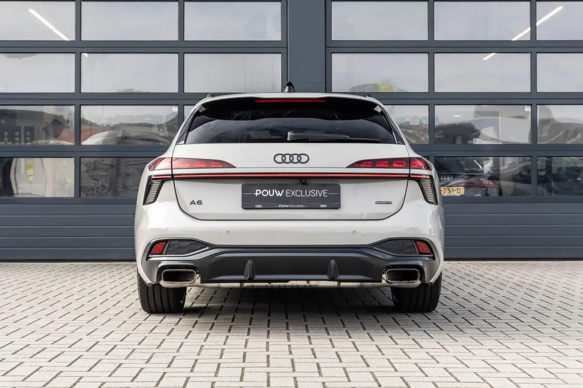 2.0 e-hybrid 367pk quattro S edition Competition | Luchtvering | Panoramadak | Bang & Olufsen | Trekhaak