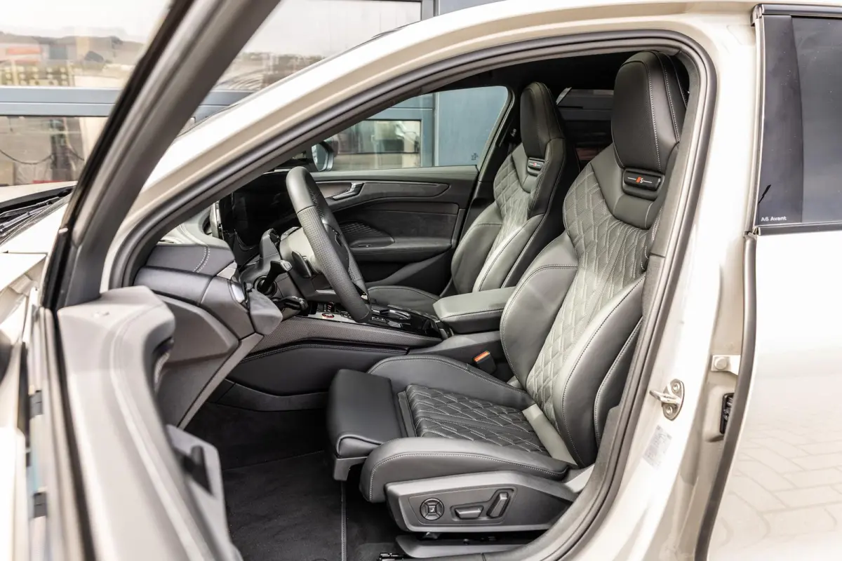2.0 e-hybrid 367pk quattro S edition Competition | Luchtvering | Panoramadak | Bang & Olufsen | Trekhaak