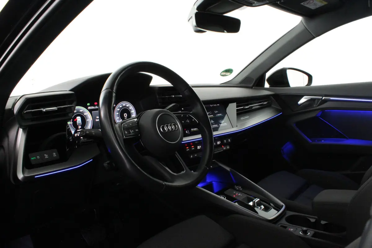 40 TFSI e S line edition > Sfeerverlichting/18inch/Trekhaak/Plug in hybrid/Mythos Black