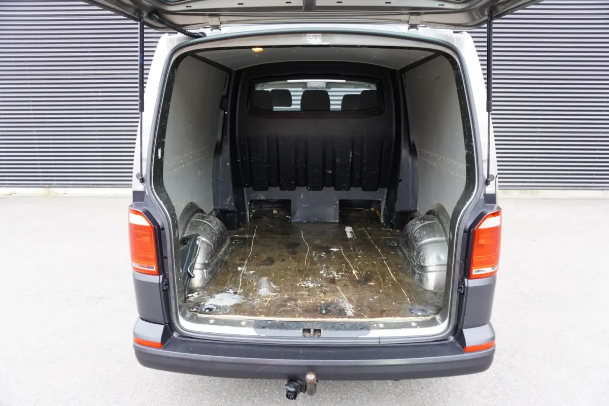 150pk Euro6 Automaat L2H1 Dubbele cabine 5 persoons Navigatie Trekhaak Airco Schuifdak