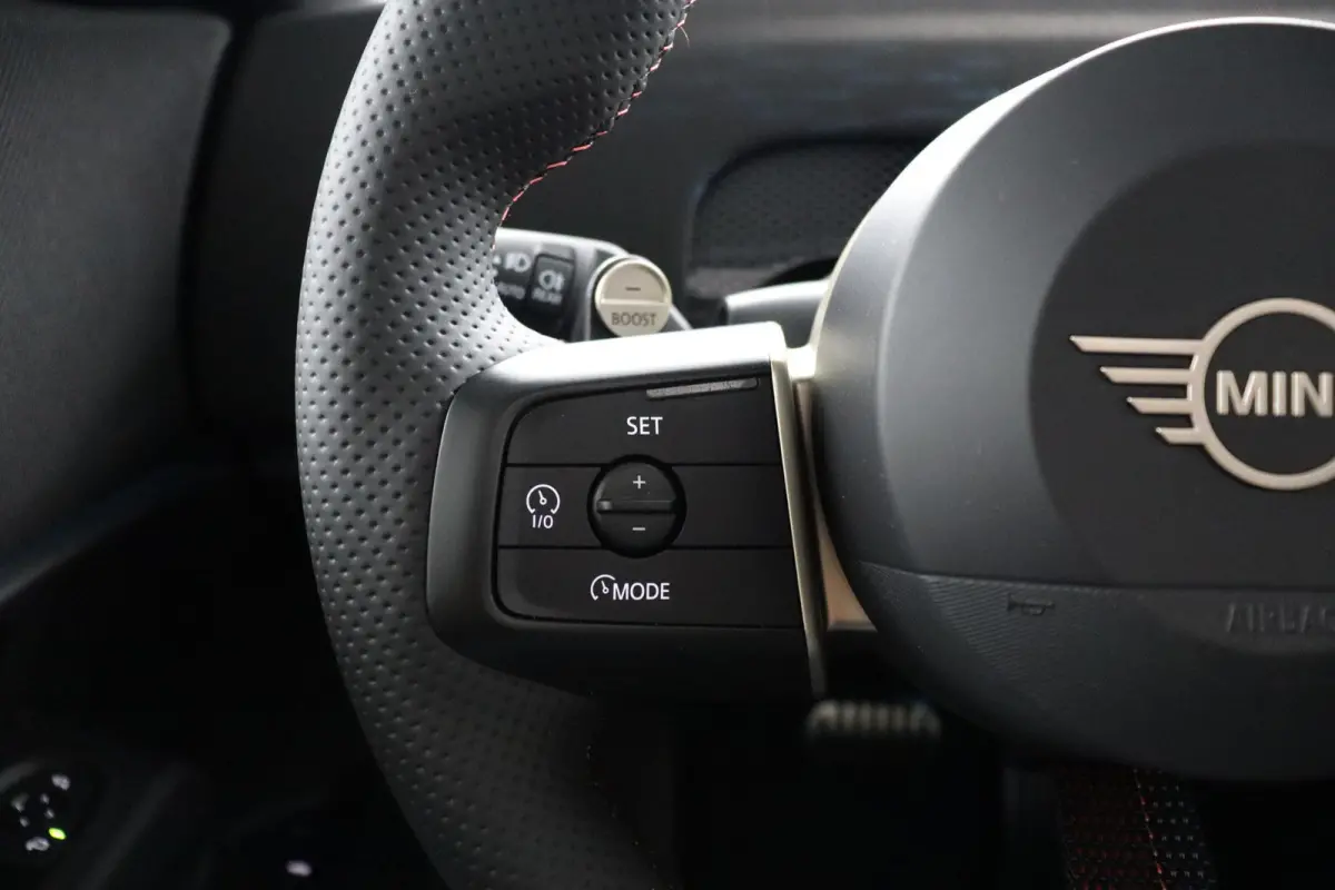 JCW Countryman ALL4 JCW | Pakket XL | Trekhaak | Panoramadak | Elektrisch verstelbare stoelen | Driving Assistant Professional | Head-Up Display | Harman Kardon