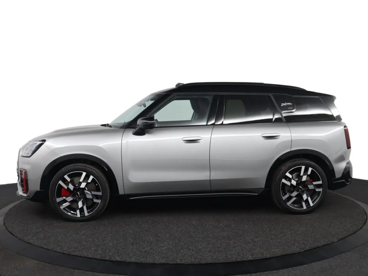 JCW Countryman ALL4 JCW | Pakket XL | Trekhaak | Panoramadak | Elektrisch verstelbare stoelen | Driving Assistant Professional | Head-Up Display | Harman Kardon