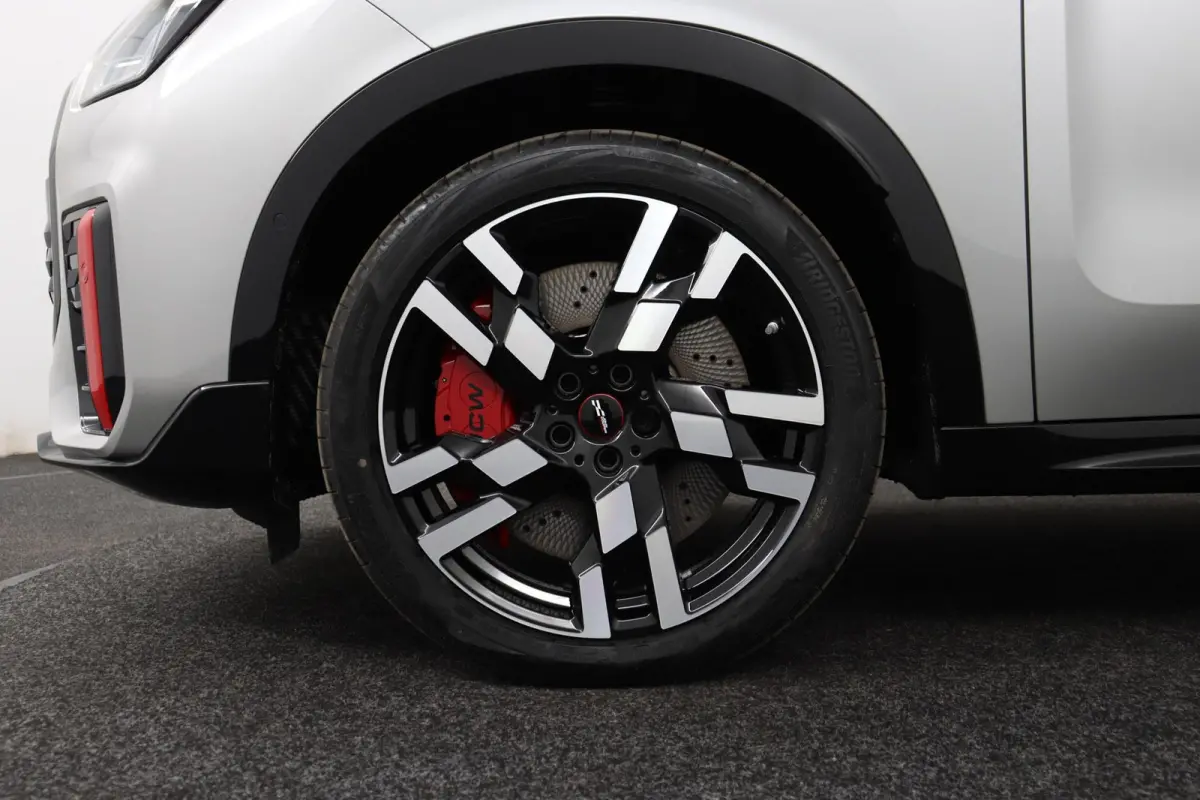 JCW Countryman ALL4 JCW | Pakket XL | Trekhaak | Panoramadak | Elektrisch verstelbare stoelen | Driving Assistant Professional | Head-Up Display | Harman Kardon