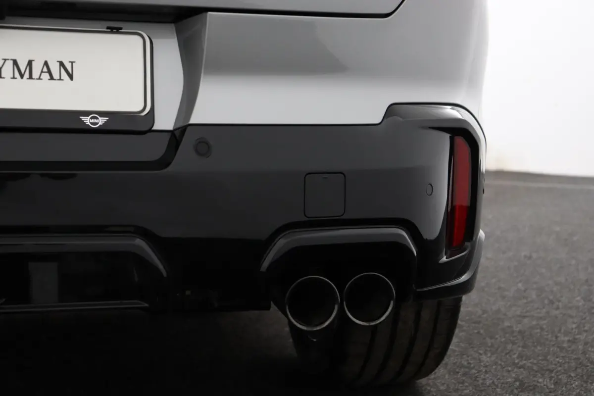 JCW Countryman ALL4 JCW | Pakket XL | Trekhaak | Panoramadak | Elektrisch verstelbare stoelen | Driving Assistant Professional | Head-Up Display | Harman Kardon