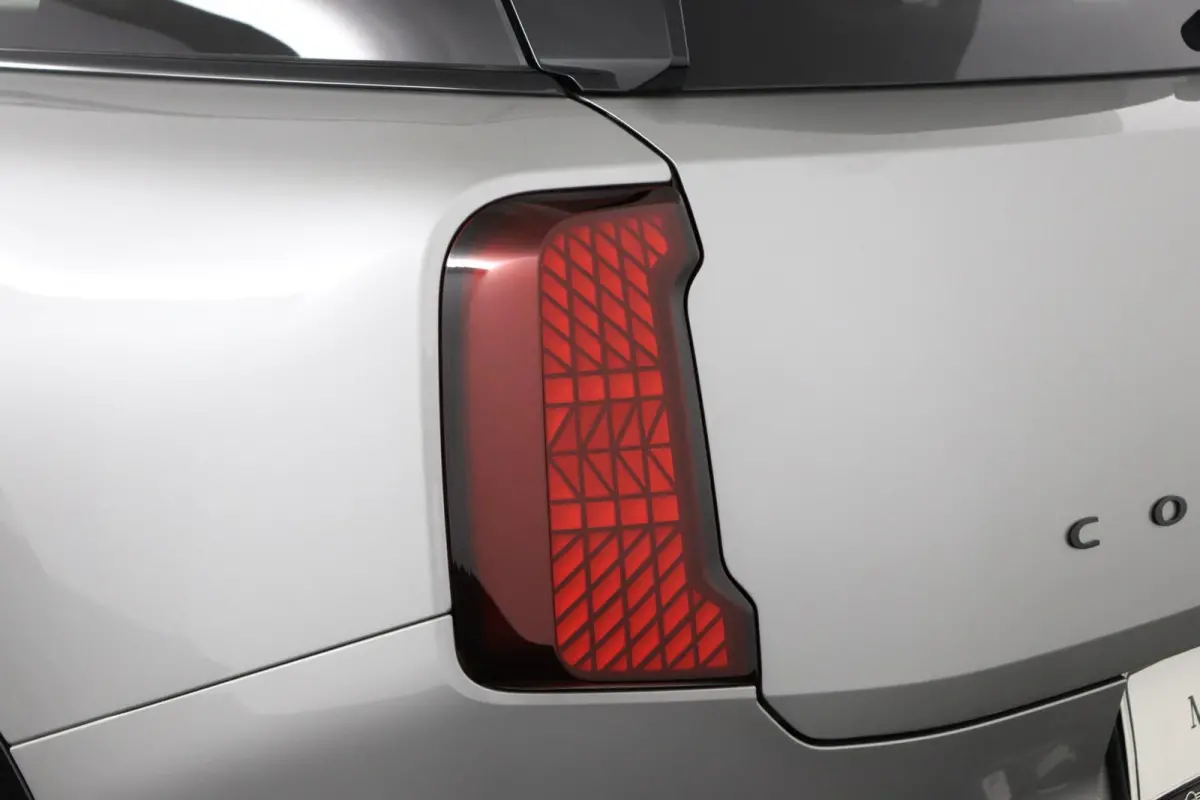 JCW Countryman ALL4 JCW | Pakket XL | Trekhaak | Panoramadak | Elektrisch verstelbare stoelen | Driving Assistant Professional | Head-Up Display | Harman Kardon