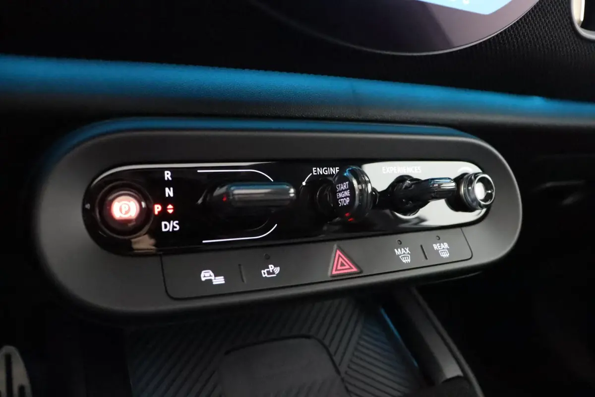JCW Countryman ALL4 JCW | Pakket XL | Trekhaak | Panoramadak | Elektrisch verstelbare stoelen | Driving Assistant Professional | Head-Up Display | Harman Kardon