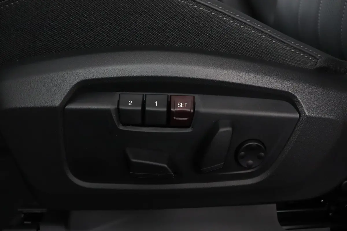 JCW Countryman ALL4 JCW | Pakket XL | Trekhaak | Panoramadak | Elektrisch verstelbare stoelen | Driving Assistant Professional | Head-Up Display | Harman Kardon