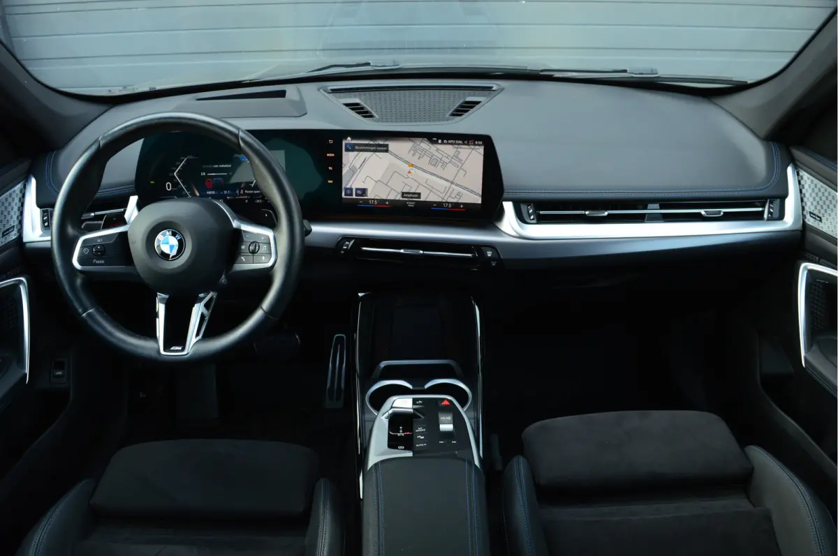 xDrive23i | M-PAKKET | 360 CAM | H&K | MASSAGE | HUD | KEYLESS |