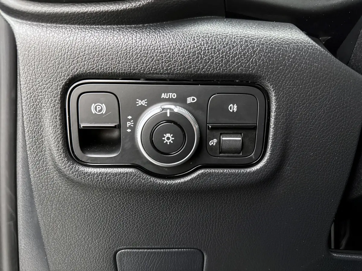 116 CDI L2 Pro Led-multibeam Trekhaak Parkeerpakket Carplay Cruise control Obsidian zwart