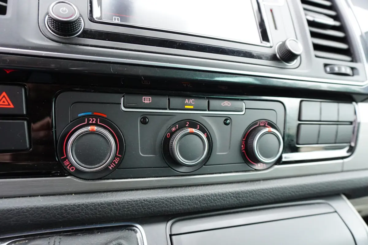 204pk Automaat L2H1 LED Apple carplay Trekhaak Navigatie ACC Cruise control Parkeersensoren