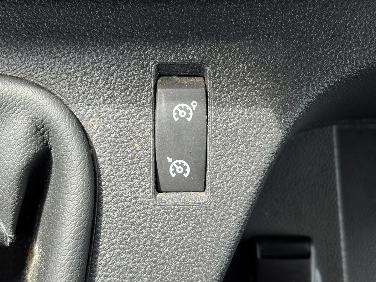 2.3 CDTI BiTurbo L2H2*CAM*CRUISE*A/C*HAAK*TEL*3P