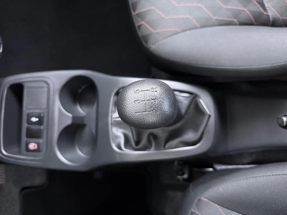 1.2 Connect+ | Apple Carplay/Android Auto | Airco |