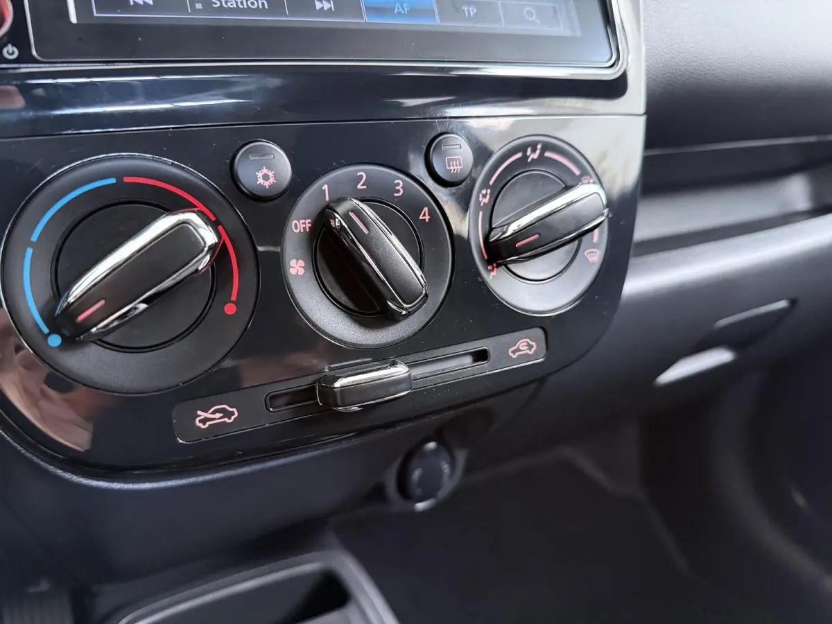 1.2 Connect+ | Apple Carplay/Android Auto | Airco |