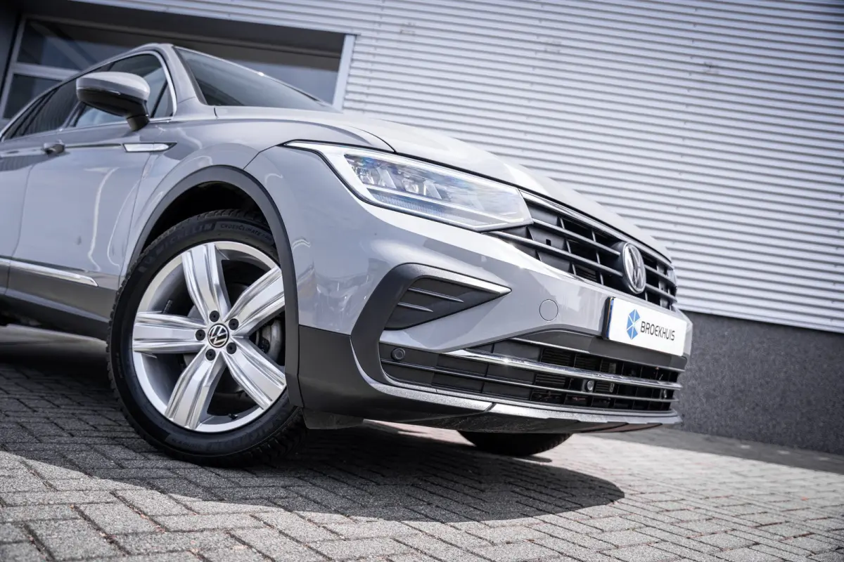 1.5 TSI 150PK DSG Life | 19 inch velgen met 4seizoenbanden  | Achteruitrijcamera | Stuurwiel verwarmd