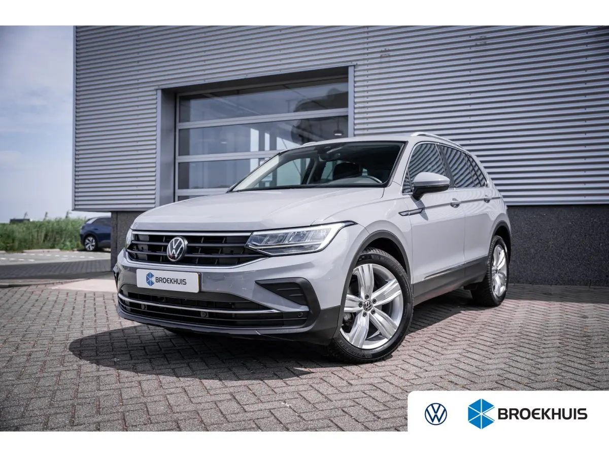 1.5 TSI 150PK DSG Life | 19 inch velgen met 4seizoenbanden  | Achteruitrijcamera | Stuurwiel verwarmd