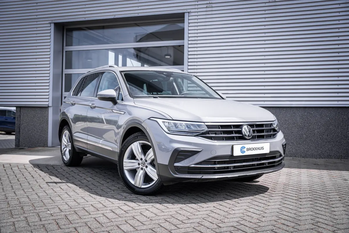 1.5 TSI 150PK DSG Life | 19 inch velgen met 4seizoenbanden  | Achteruitrijcamera | Stuurwiel verwarmd