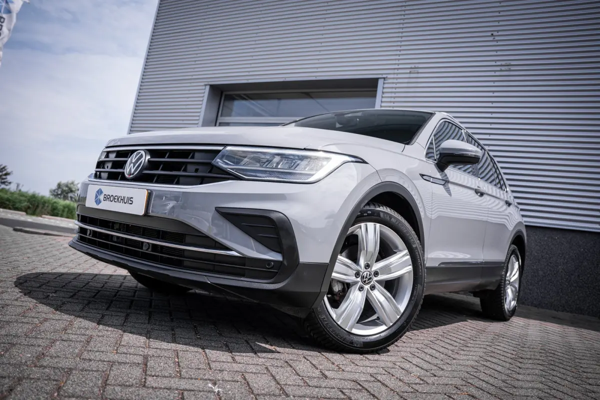 1.5 TSI 150PK DSG Life | 19 inch velgen met 4seizoenbanden  | Achteruitrijcamera | Stuurwiel verwarmd