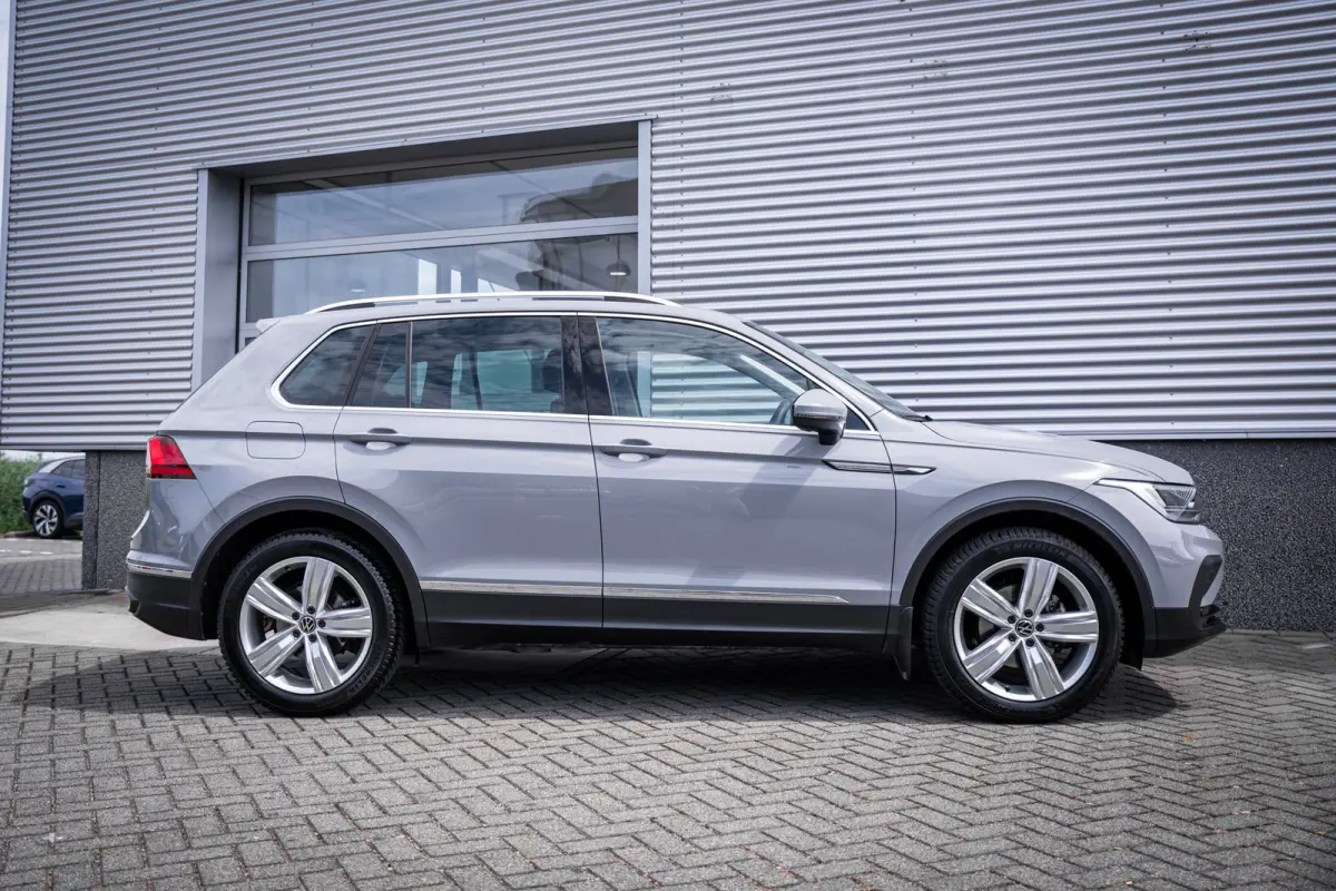 1.5 TSI 150PK DSG Life | 19 inch velgen met 4seizoenbanden  | Achteruitrijcamera | Stuurwiel verwarmd