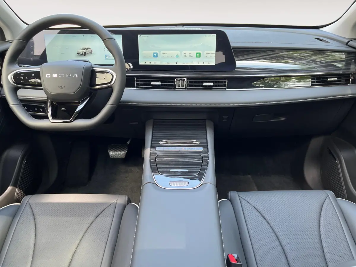 Premium 61 kWh | Nieuw uit voorraad leverbaar |360 camera | Leder | Stoelverwarming en stoelverkoeling | Carplay |