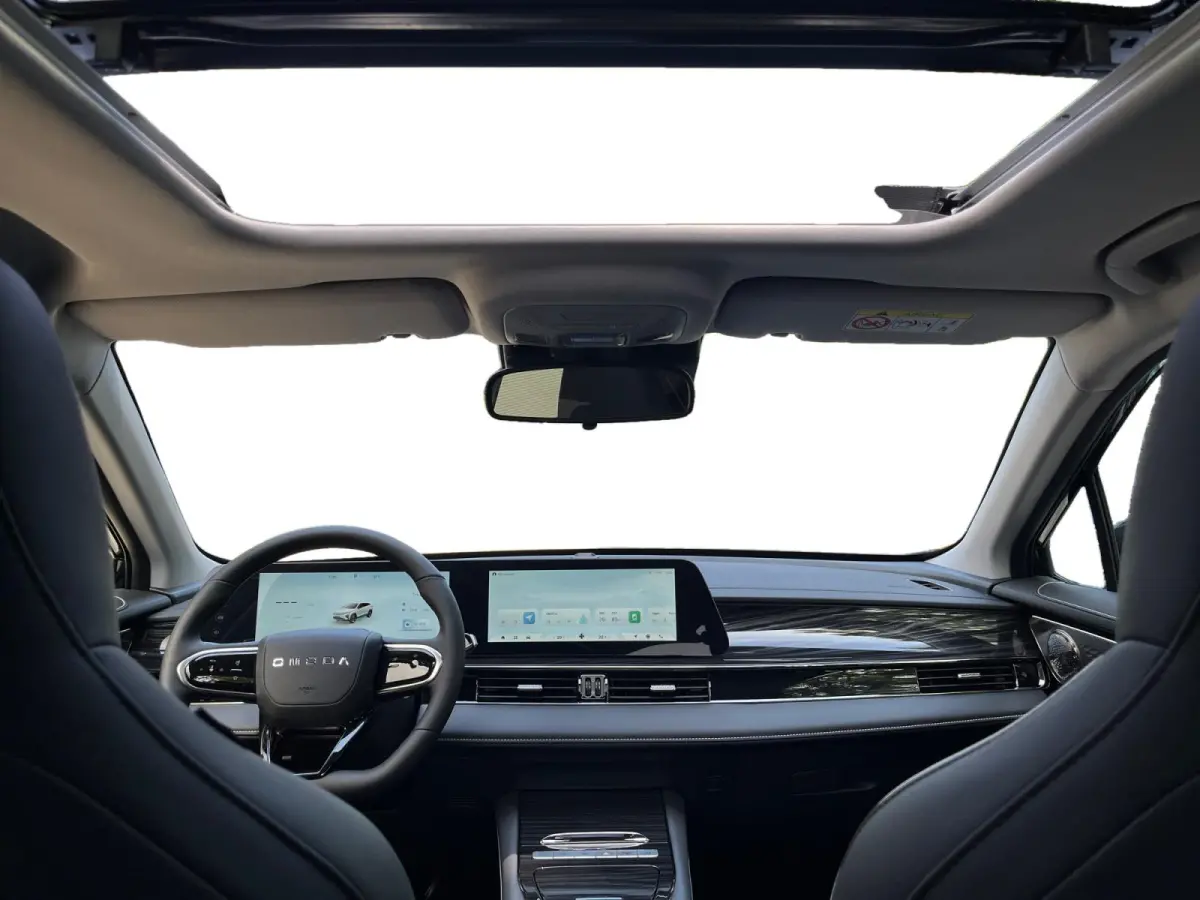 Premium 61 kWh | Nieuw uit voorraad leverbaar |360 camera | Leder | Stoelverwarming en stoelverkoeling | Carplay |