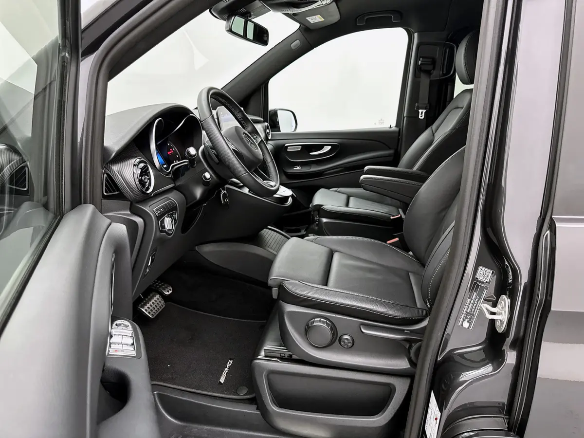 250d 4-MATIC Extra-Lang AMG 6-persoons Elektrische schuifdeuren Distronic Burmester Trekhaak afneembaar 2500kg