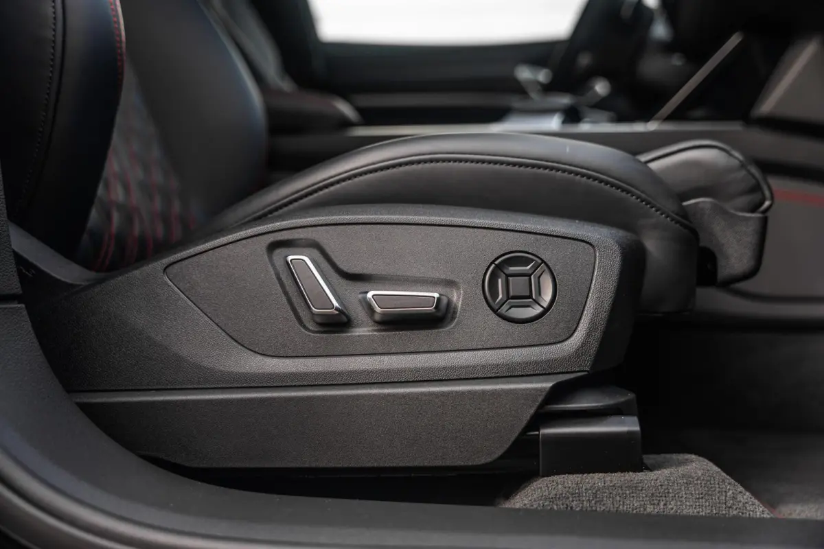 SQ8 503pk Quattro 115 kWh | Panoramadak | B&O Premium 3d | Elec. Sportstoel Plus | Keyless | Head-up | Leder | Trekhaak
