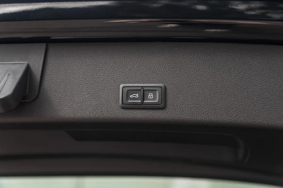 SQ8 503pk Quattro 115 kWh | Panoramadak | B&O Premium 3d | Elec. Sportstoel Plus | Keyless | Head-up | Leder | Trekhaak