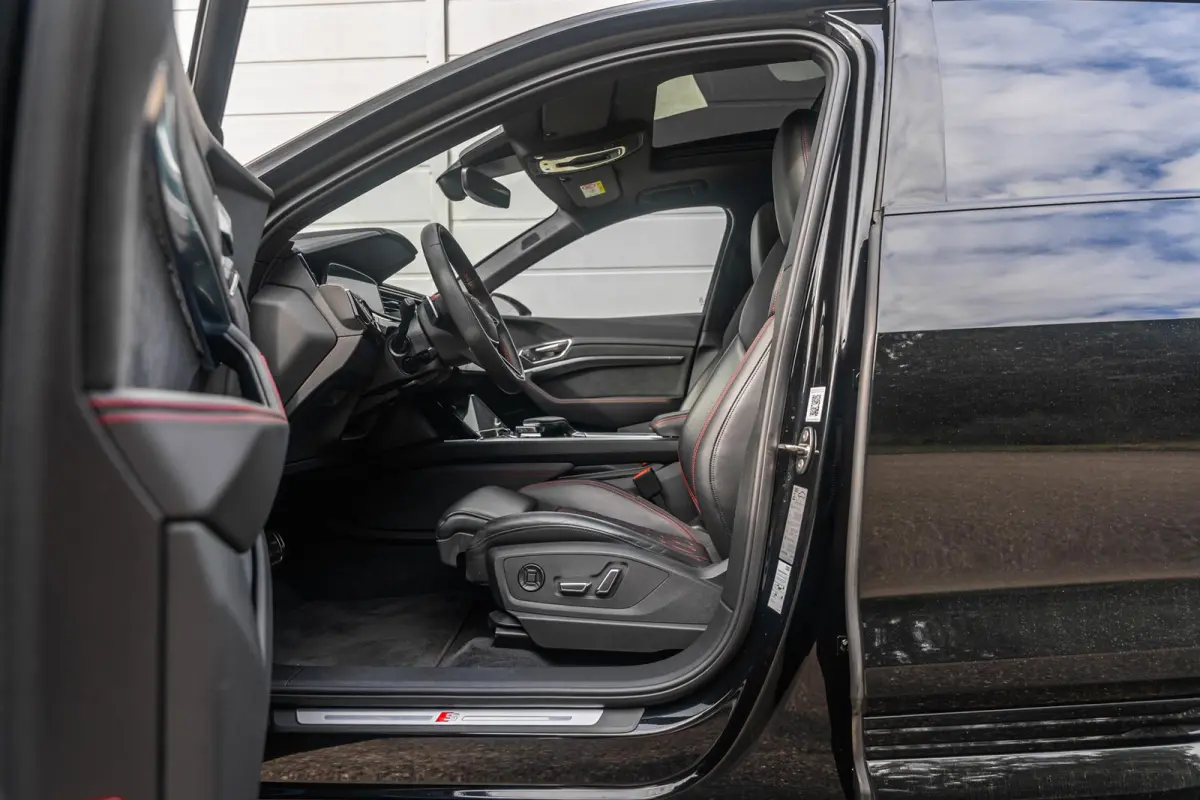 SQ8 503pk Quattro 115 kWh | Panoramadak | B&O Premium 3d | Elec. Sportstoel Plus | Keyless | Head-up | Leder | Trekhaak