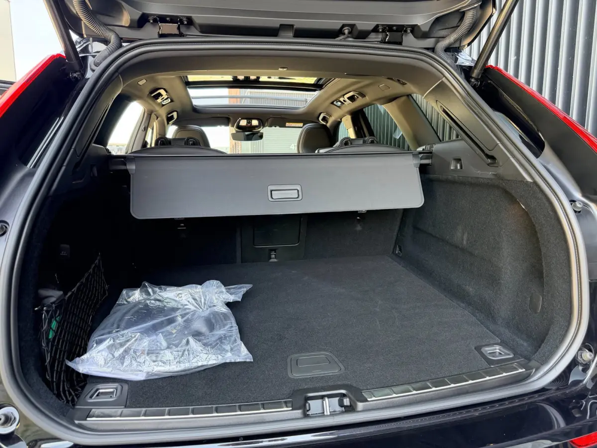 2.0 T6 Plug-in hybrid AWD Plus Black Edition | PANO | H/K | MEMORY | ACC | 21 INCH | 1E EIG | FABRIEKSGARANTIE