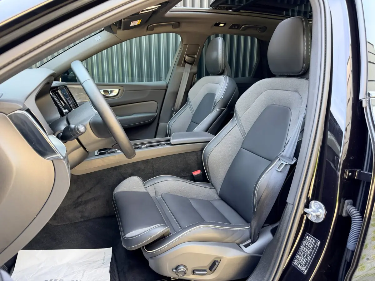 2.0 T6 Plug-in hybrid AWD Plus Black Edition | PANO | H/K | MEMORY | ACC | 21 INCH | 1E EIG | FABRIEKSGARANTIE