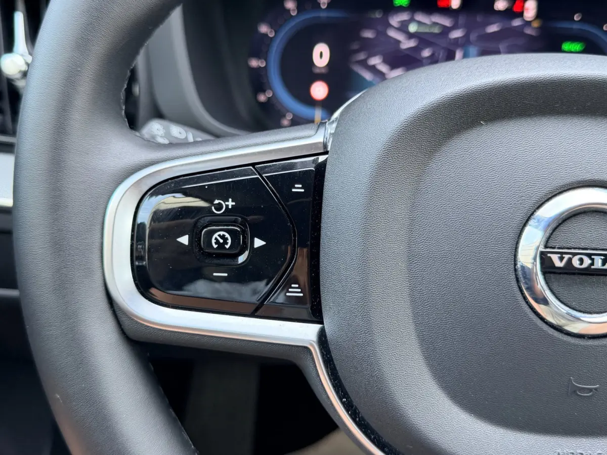 2.0 T6 Plug-in hybrid AWD Plus Black Edition | PANO | H/K | MEMORY | ACC | 21 INCH | 1E EIG | FABRIEKSGARANTIE