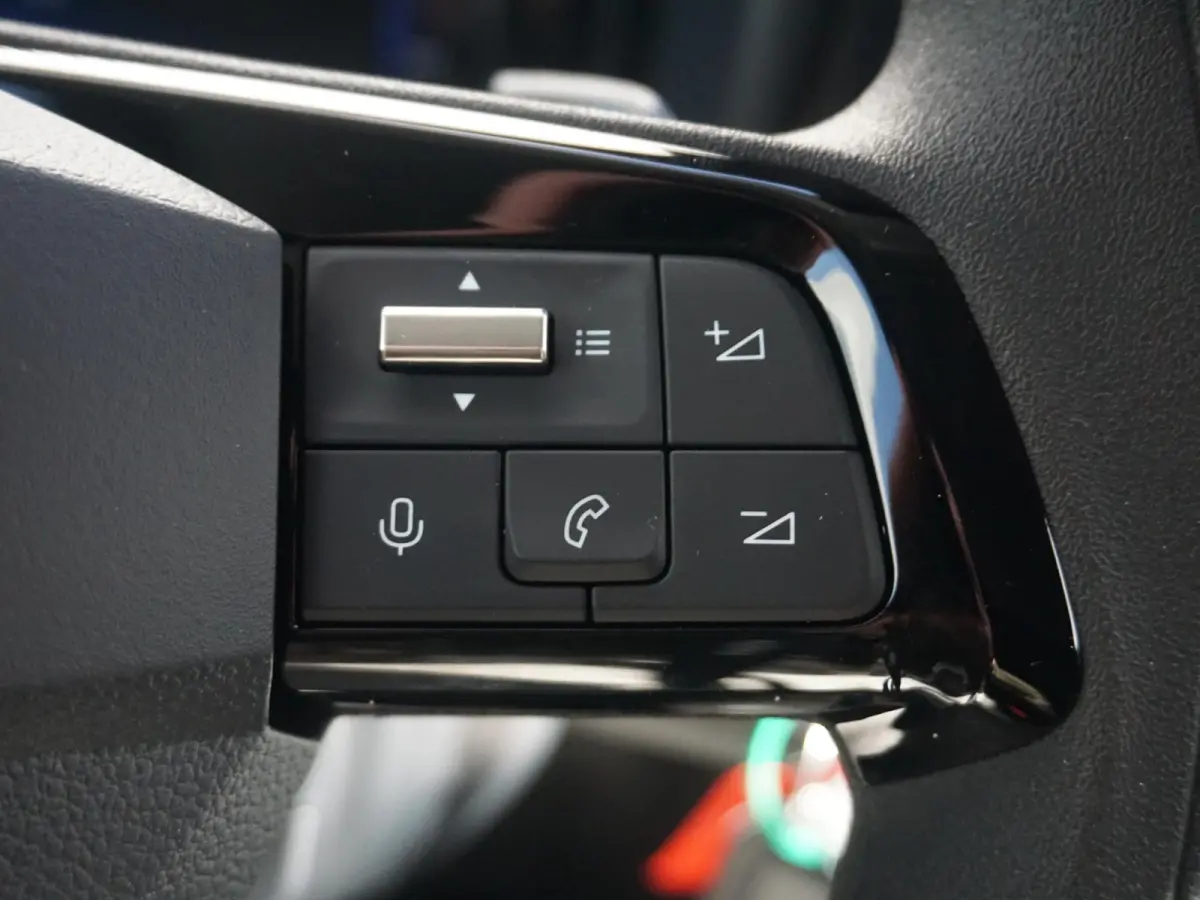 L1 50kWh | 0% rente | camera | Apple Carplay/Android Auto  | laadruimtebetimmering  | Comfort stoelen | rijklaarprijs
