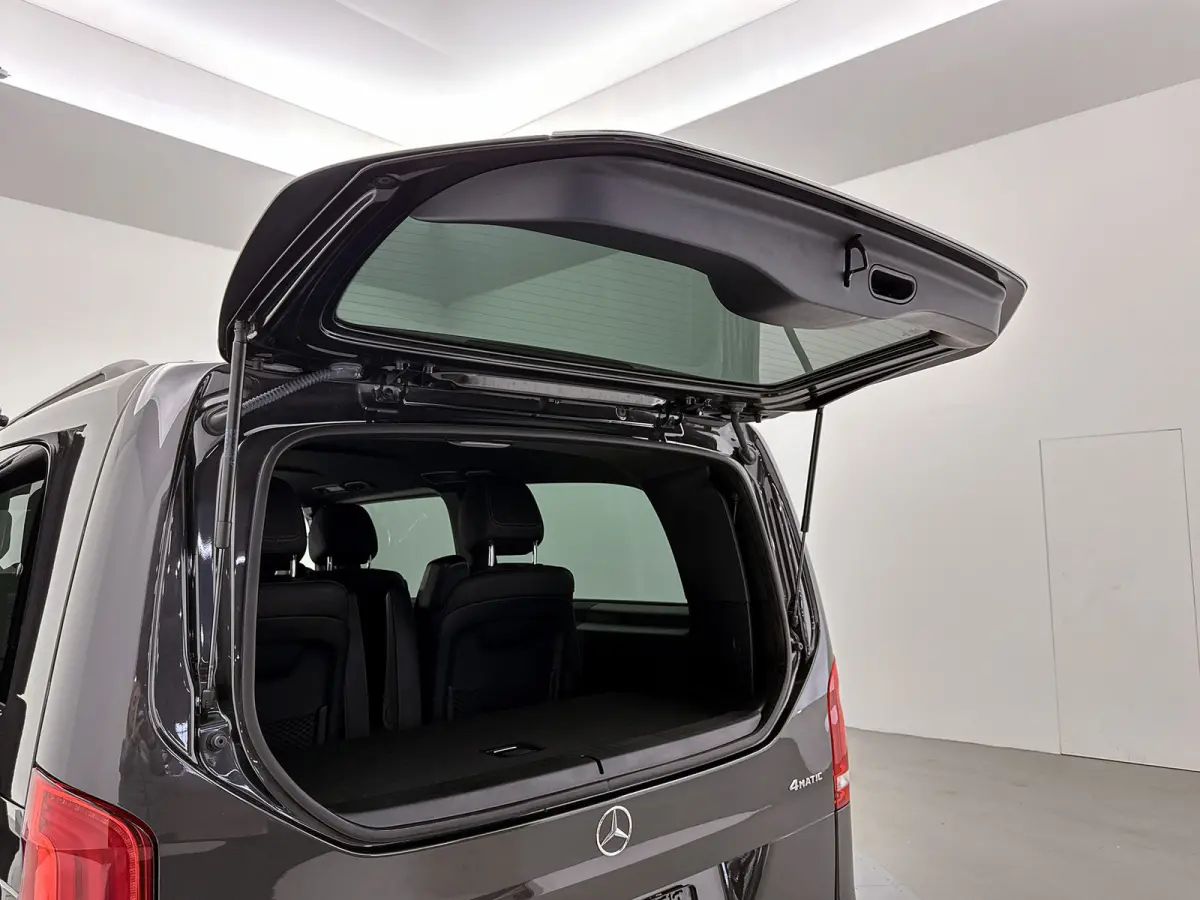 250d 4-MATIC Extra-Lang AMG 6-persoons Elektrische schuifdeuren Distronic Burmester Trekhaak afneembaar 2500kg