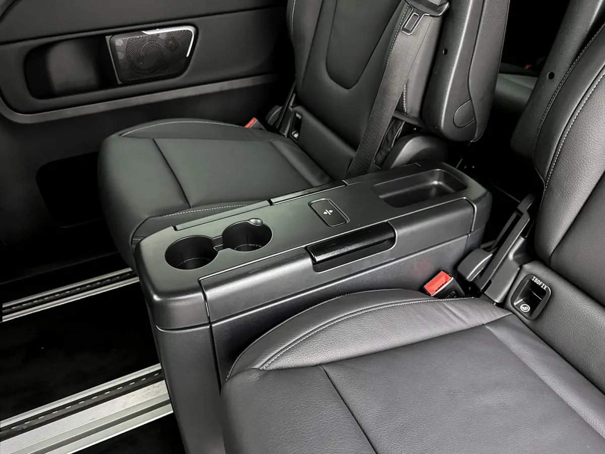250d 4-MATIC Extra-Lang AMG 6-persoons Elektrische schuifdeuren Distronic Burmester Trekhaak afneembaar 2500kg